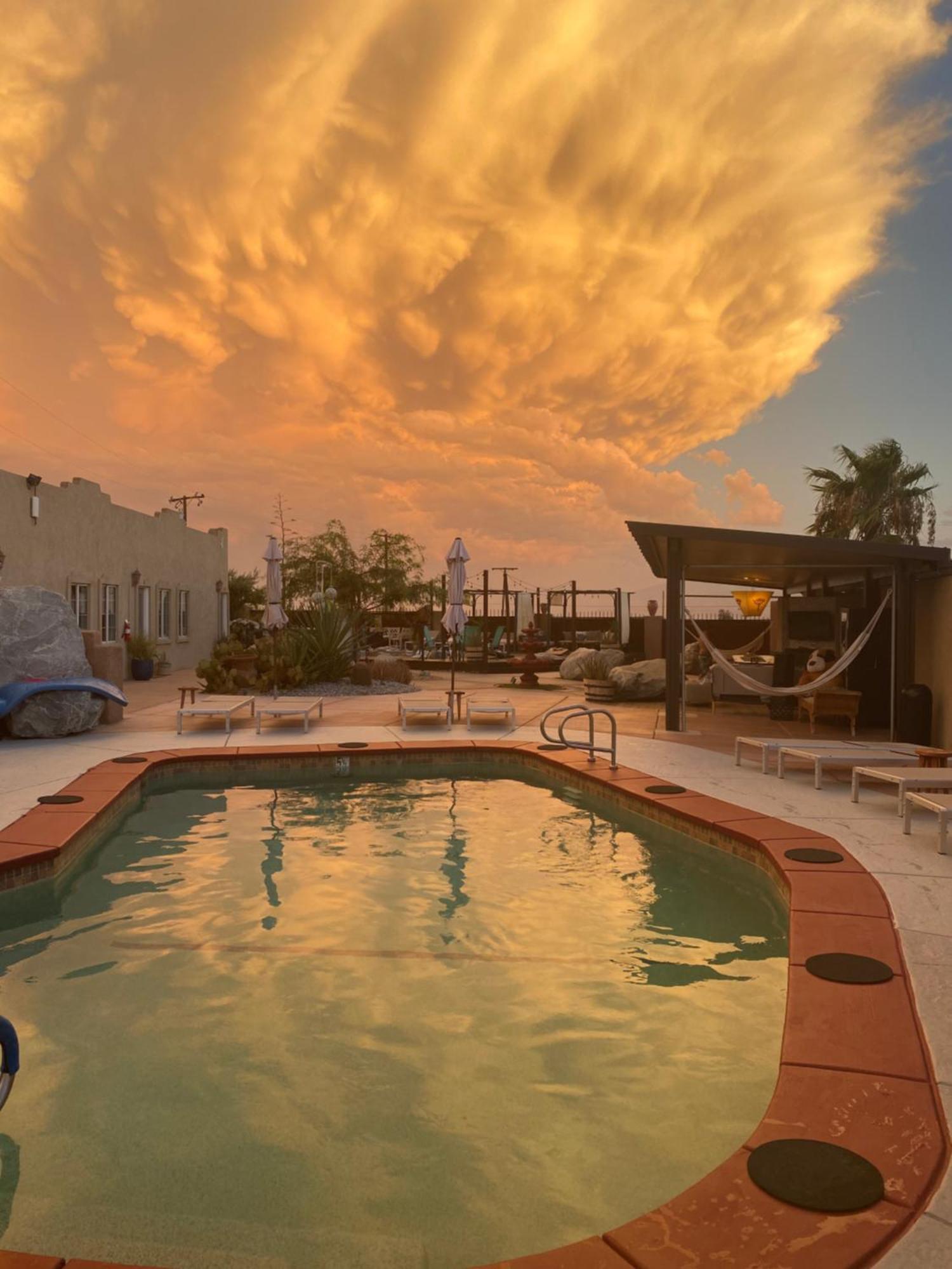 Mi Kasa Hot Springs 420,Adults Only, Clothing Optional Hotel Desert Hot Springs Bagian luar foto